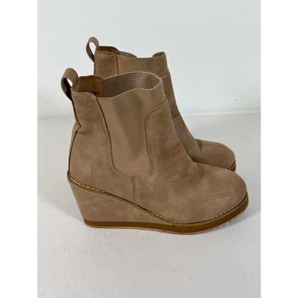 Jessica Carlyle Ankle Boots Size 8 Wedge Heel Pull On Booties Tan Taupe - Picture 1 of 9